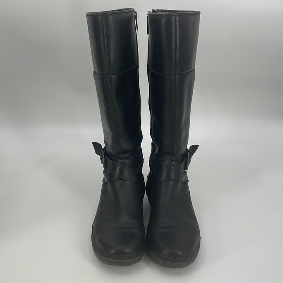 UGG Evanna Waterproof Black Boots - Picture 3 of 7